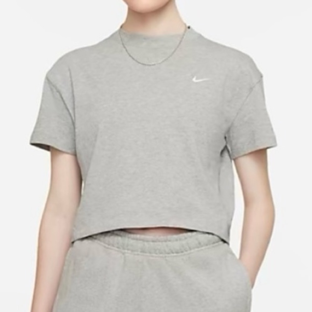 Nike Gray T-Shirt Size Small 🖤 Nike “Dark Gray Heather”